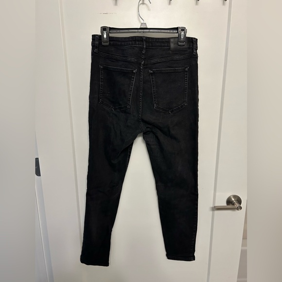 Everlane Slim Fit High-Rise Curvy Black Jeans - Picture 9 of 9